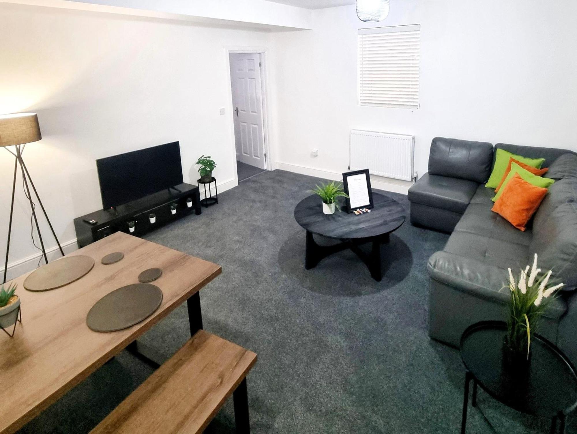 Stylish 2 Bed Apartment With Free Parking, Speed Wifi, Free Parking コルチェスター エクステリア 写真