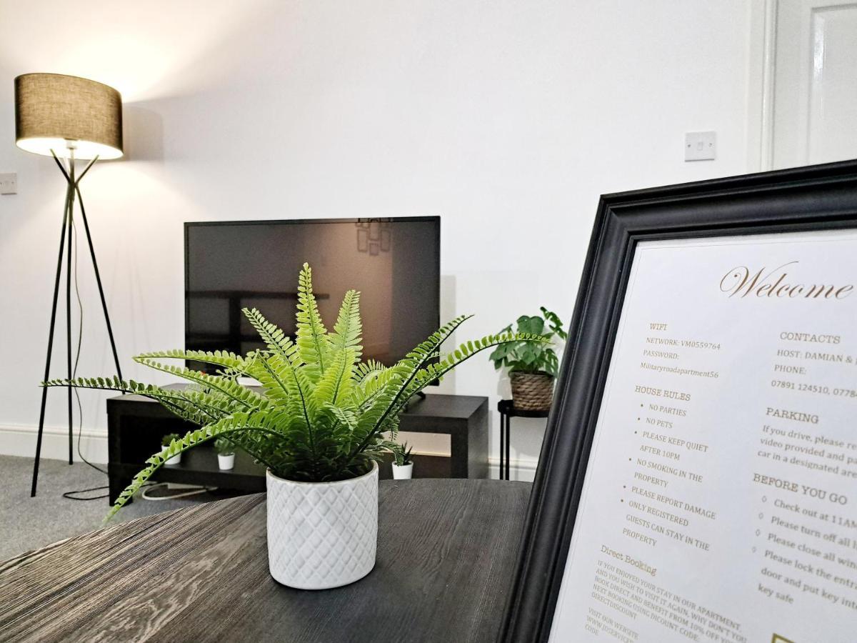 Stylish 2 Bed Apartment With Free Parking, Speed Wifi, Free Parking コルチェスター エクステリア 写真